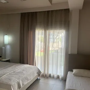 Aparthotel Cross Plaza, Stavros (Thessaloniki)